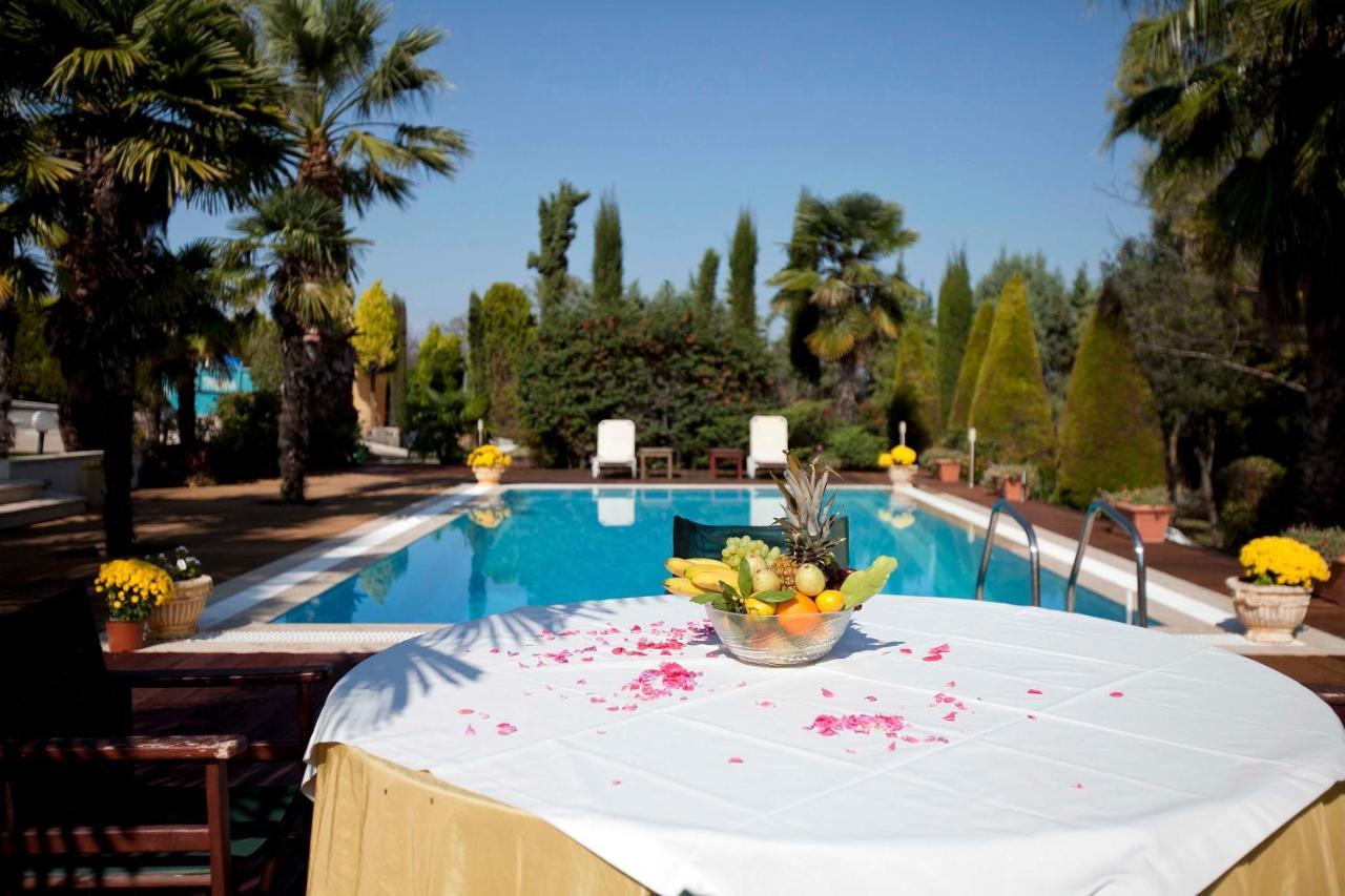 Villa Elena Peraía Extérieur photo